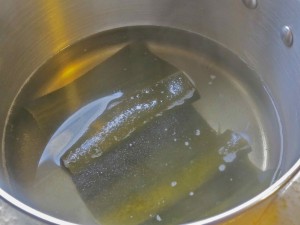 Kombu soaking for dashi
