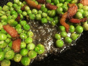 add sugar to peas and bacon
