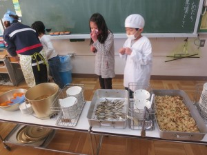 Sanya Elementary Tokyo Classroom Buffet ready for service